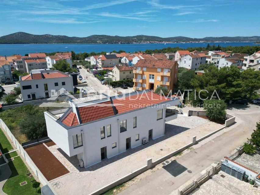 Moderan stan, Biograd na moru – vrt, blizina mora