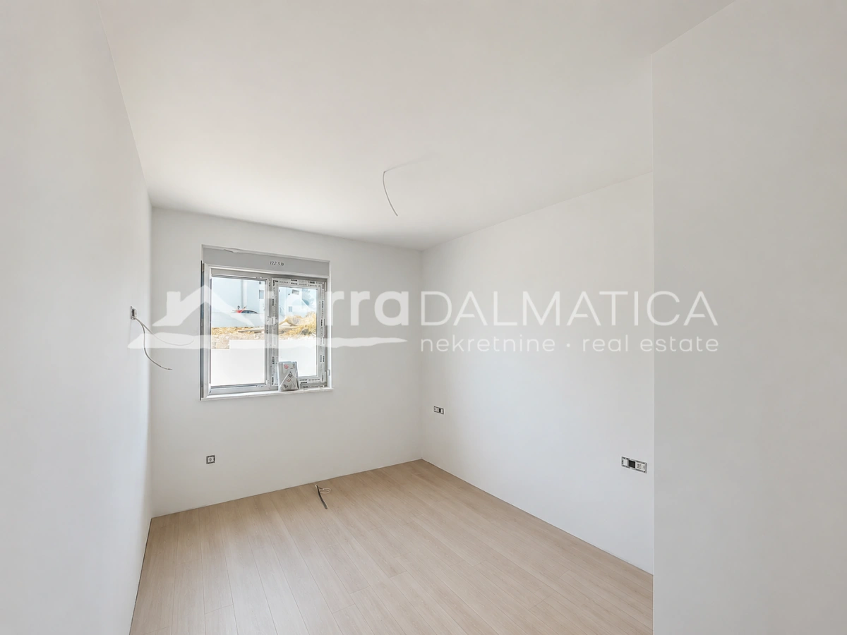 Wohnung in Vodice – Neubau mit einem 133 m² großen Garten