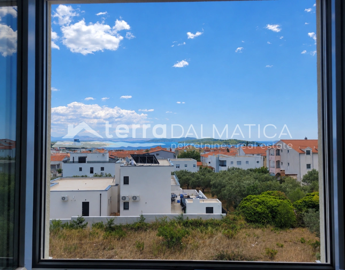 Modernes Apartment in Vodice mit Meerblick