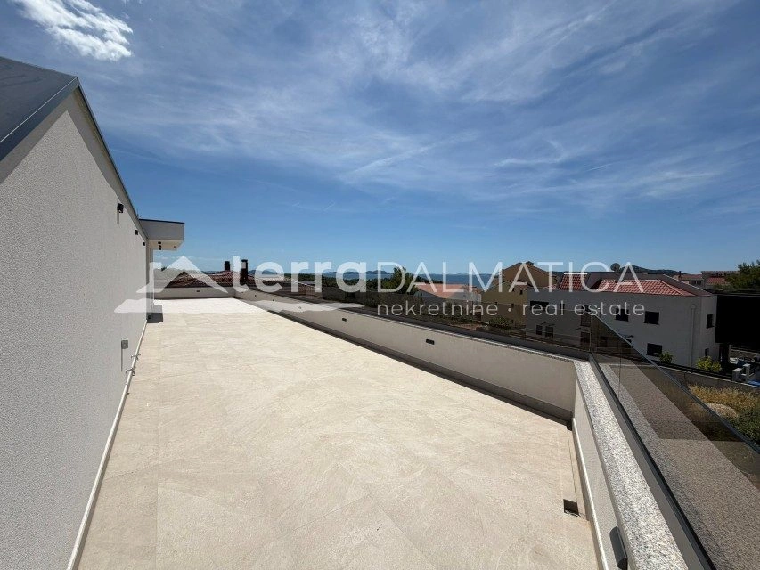 Luksuzna dvojna kuća, Biograd na moru – panoramski pogled i krovna terasa