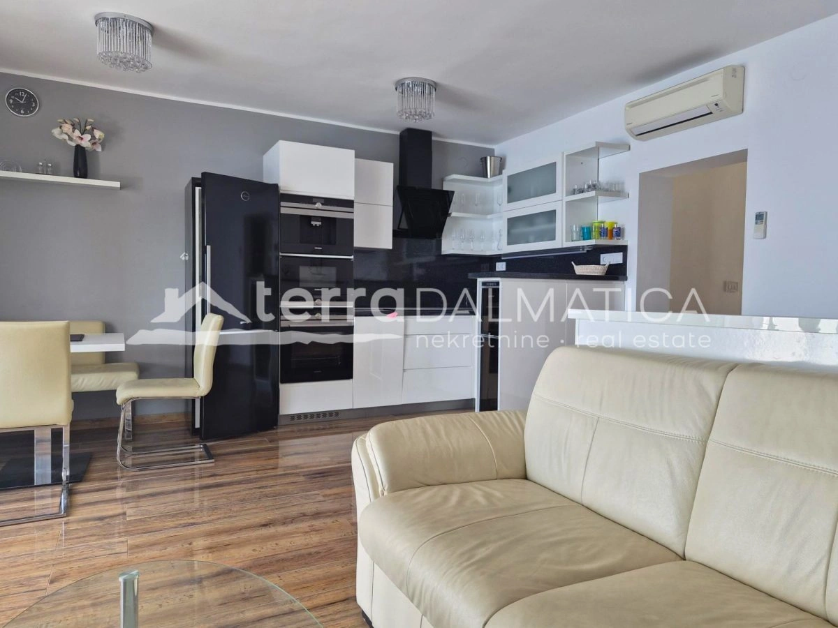 Ferienwohnung in Primošten, erste Reihe zum Meer