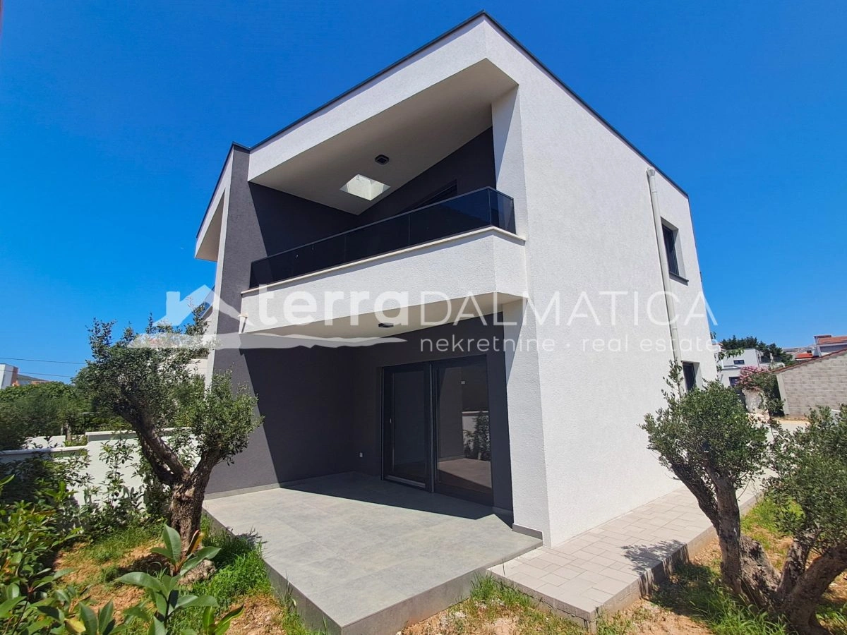 Haus in Vodice – Neubau mit 3 Schlafzimmern