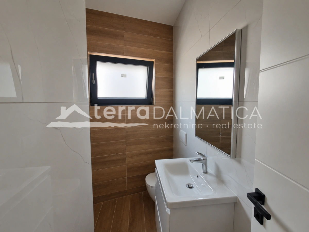 Haus in Vodice – Neubau mit 3 Schlafzimmern