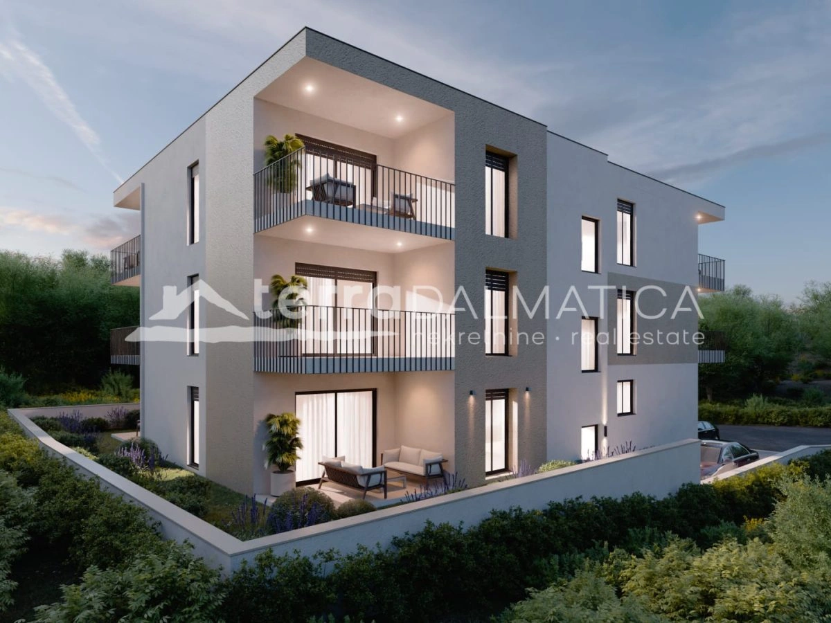 Wohnung in Brodarica – Neubau mit Terrasse und Parkplatz