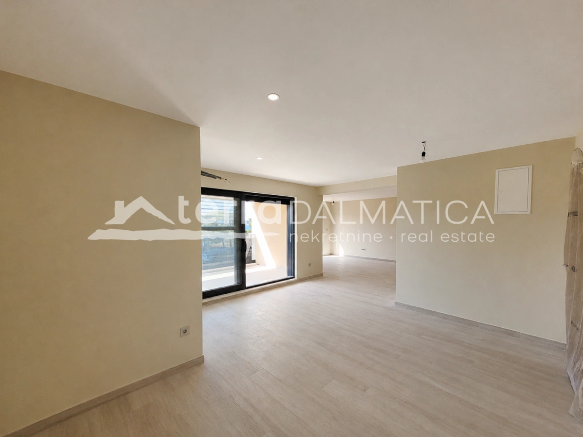 Apartment in Vodice – Neubau, 80 Meter vom Meer entfernt