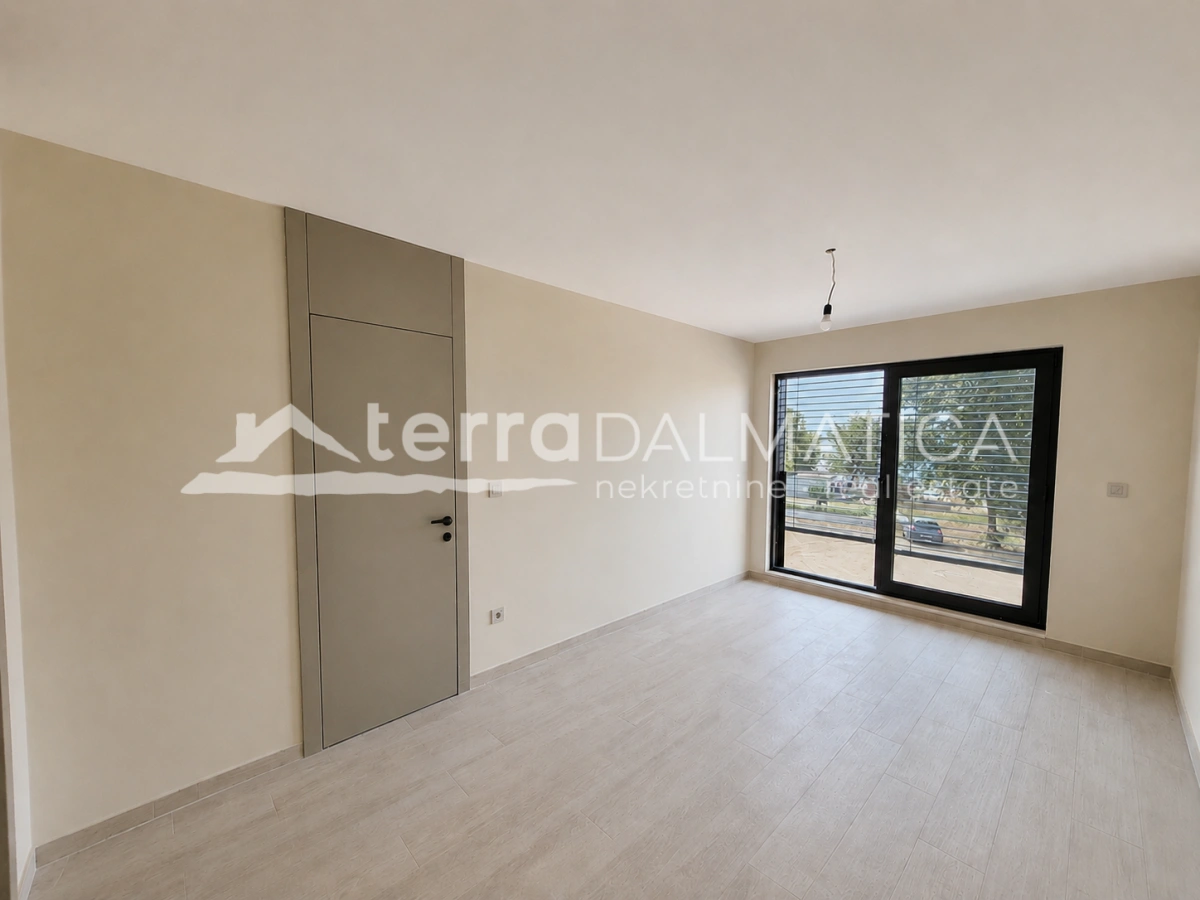 Apartment in Vodice – Neubau, 80 Meter vom Meer entfernt