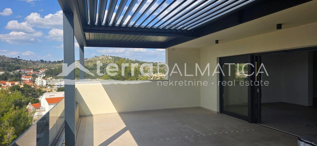 Penthouse in Žaborić – Panoramablick aufs Meer