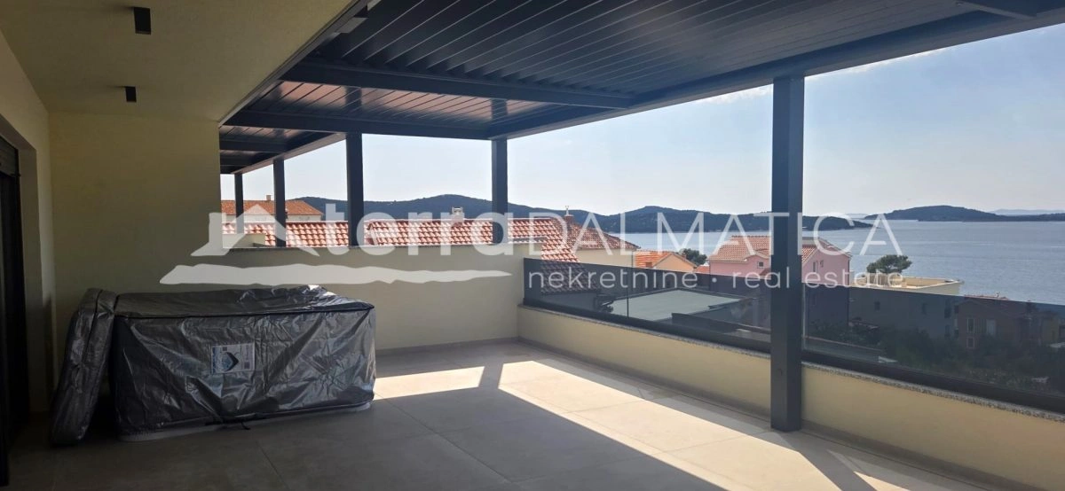 Penthouse in Žaborić – Panoramablick aufs Meer