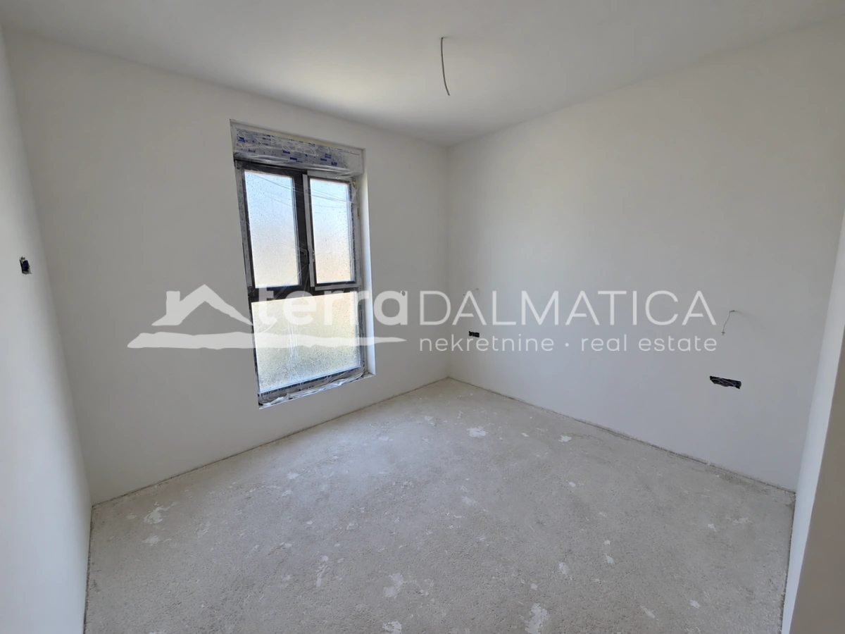 Penthouse in der Nähe von Zadar mit Panoramablick aufs Meer, Dachterrassen und Aufzug