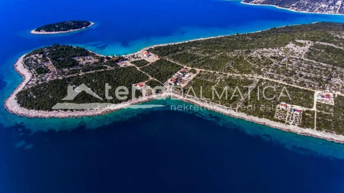 Kuća u Sevidu – prvi red do mora na parceli od 1350 m2
