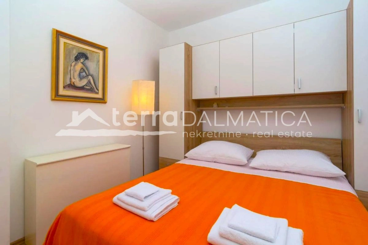 Kuća u Sevidu – prvi red do mora na parceli od 1350 m2