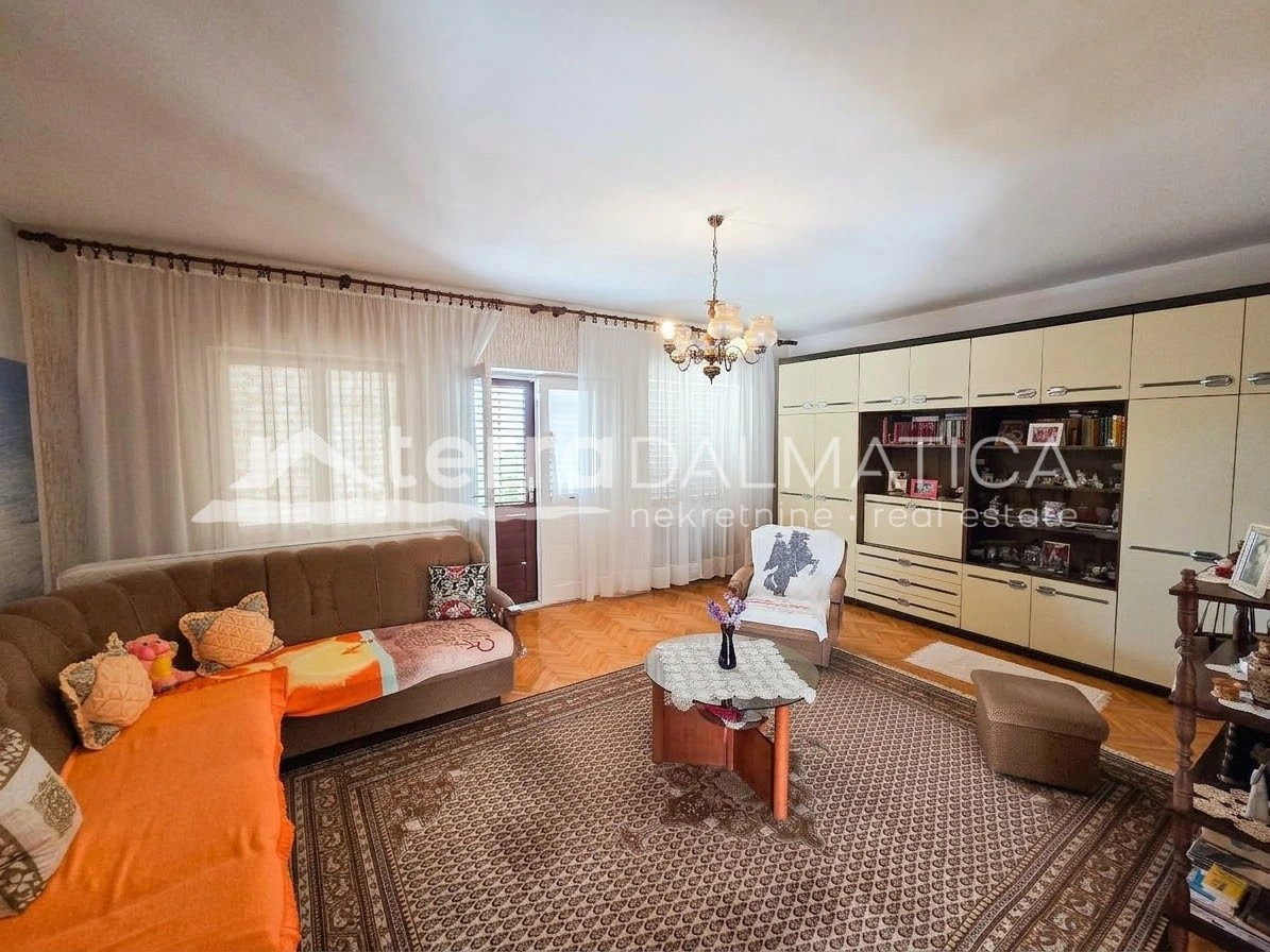 House in Brodarica with garden, garage and panoramic sea view