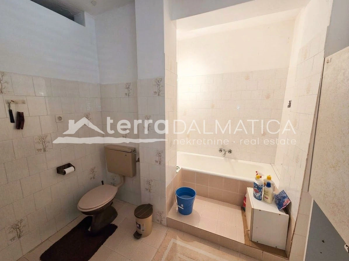 House in Brodarica with garden, garage and panoramic sea view