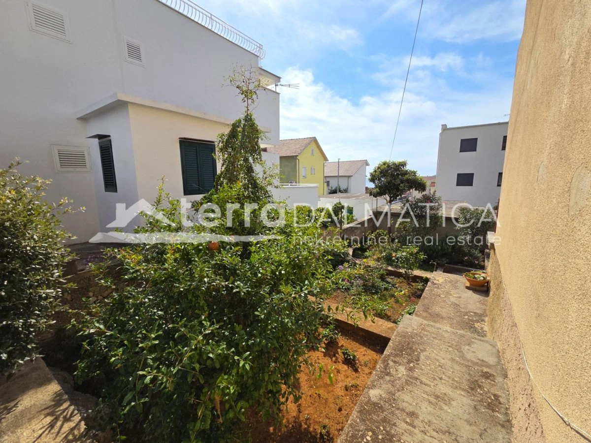 House in Brodarica with garden, garage and panoramic sea view