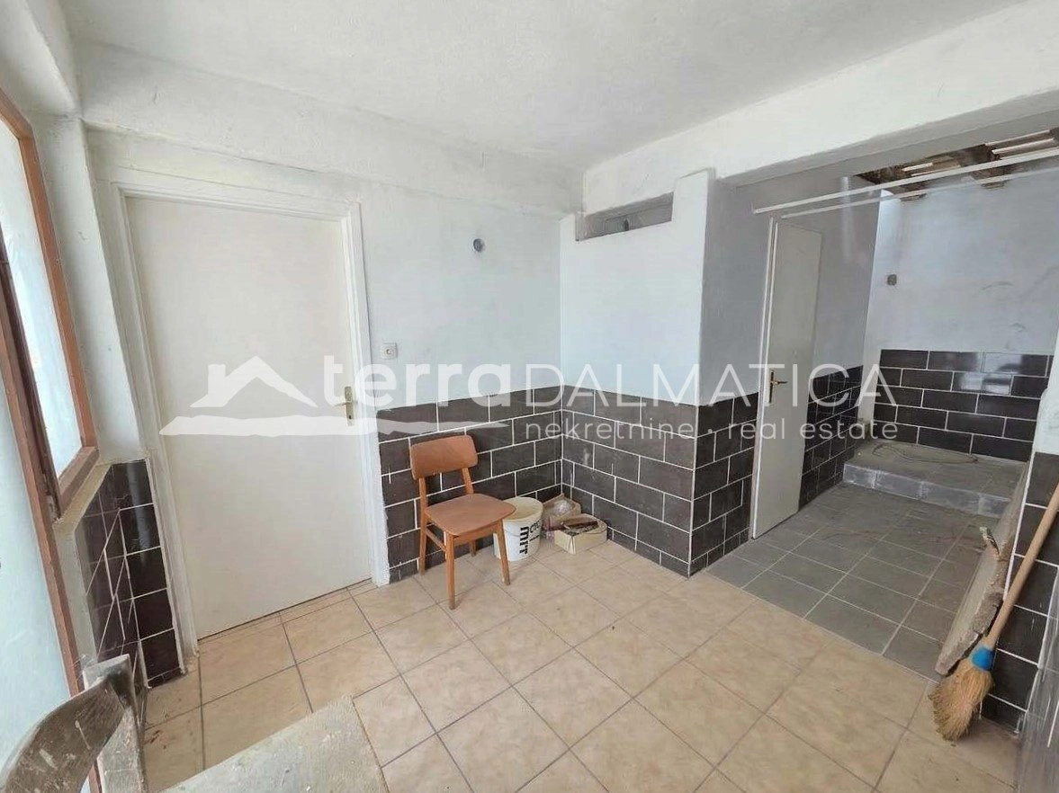 House in Brodarica with garden, garage and panoramic sea view