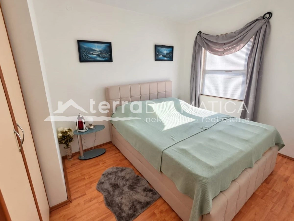 Apartma v Vodicah – dve nadstropji in dve parkirni mesti