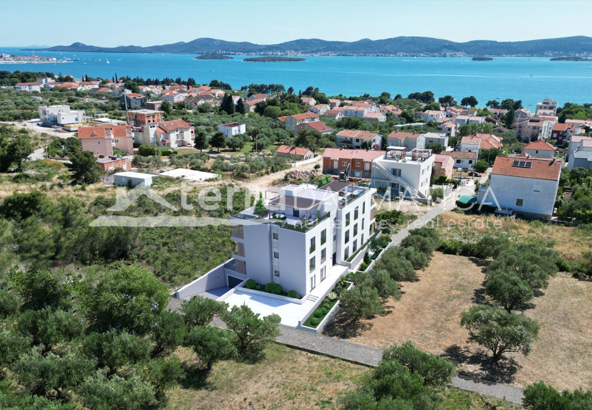 Novogradnja, Sv. Filip i Jakov - pogled na more, vrt od 92m2 i garaža