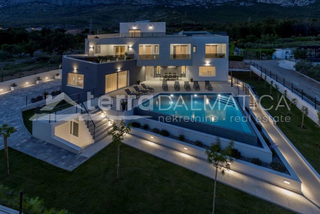 Surroundings of Split – Croatia, luxurious villa with an enchanting view of the sea and islands