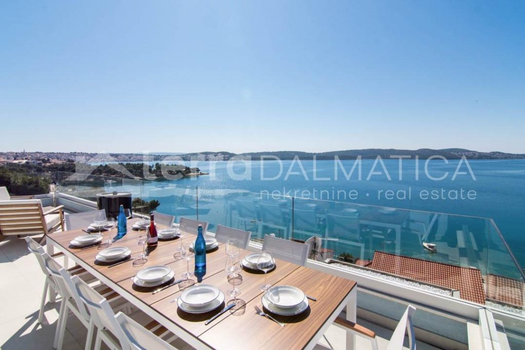 Trogir, five bedroom penthouse with a spacious terrace and a unique view
