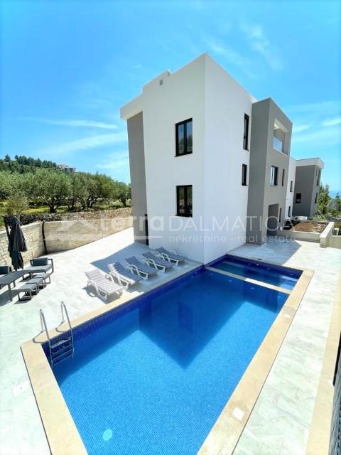 Umgebung von Split – Kroatien, eine einzigartige Villa mit privatem Pool im Herzen Dalmatiens