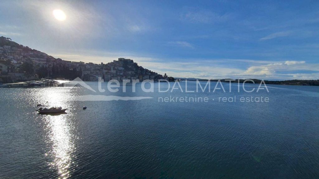 Sibenik, Wohnung mit drei Schlafzimmern in großartiger Lage