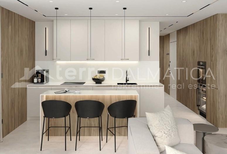 Rogoznica – Prostrani apartman s privatnim bazenom i velikim terasama