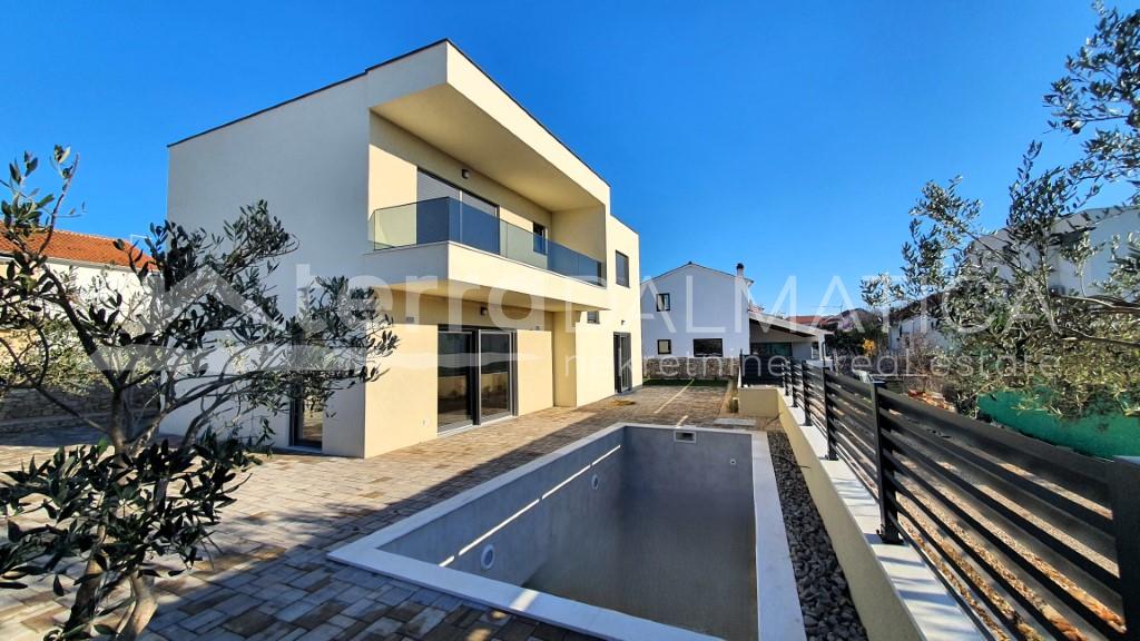 Beautiful modern house with swimming pool in Vodice