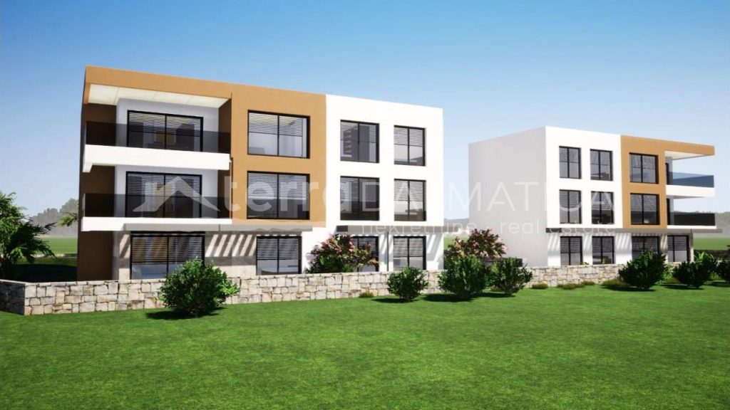 FOR SALE: THREE-BEDROOM APARTMENT IN VODICE – FIRST ROW TO THE SEA