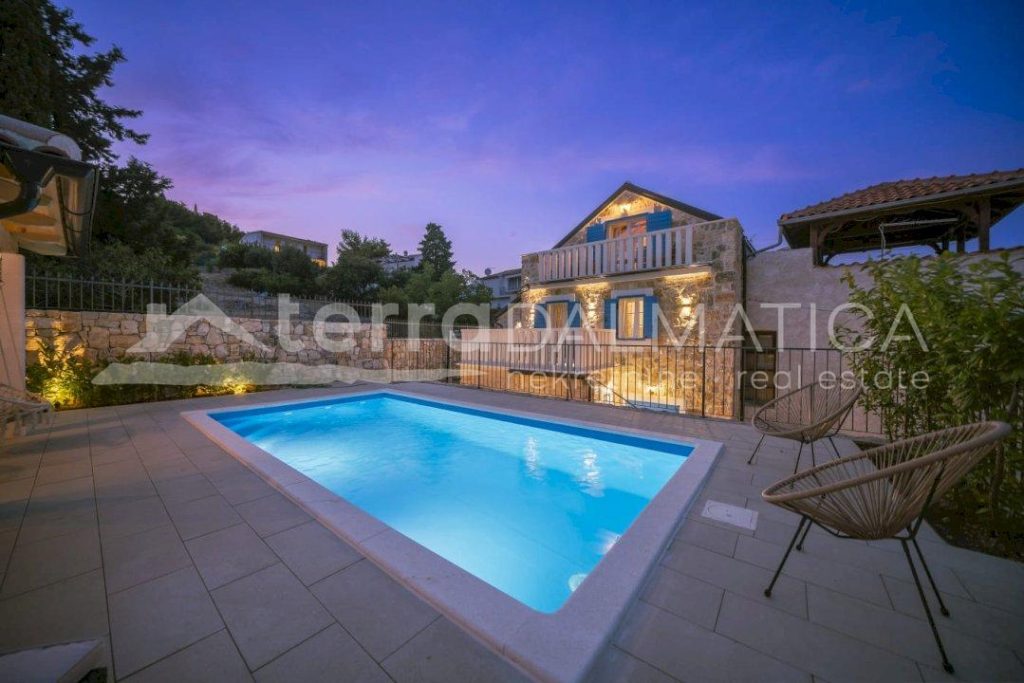 Beautiful traditional stone house in Tribunj with a pool