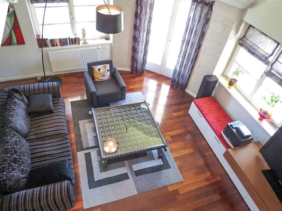 Gallery image